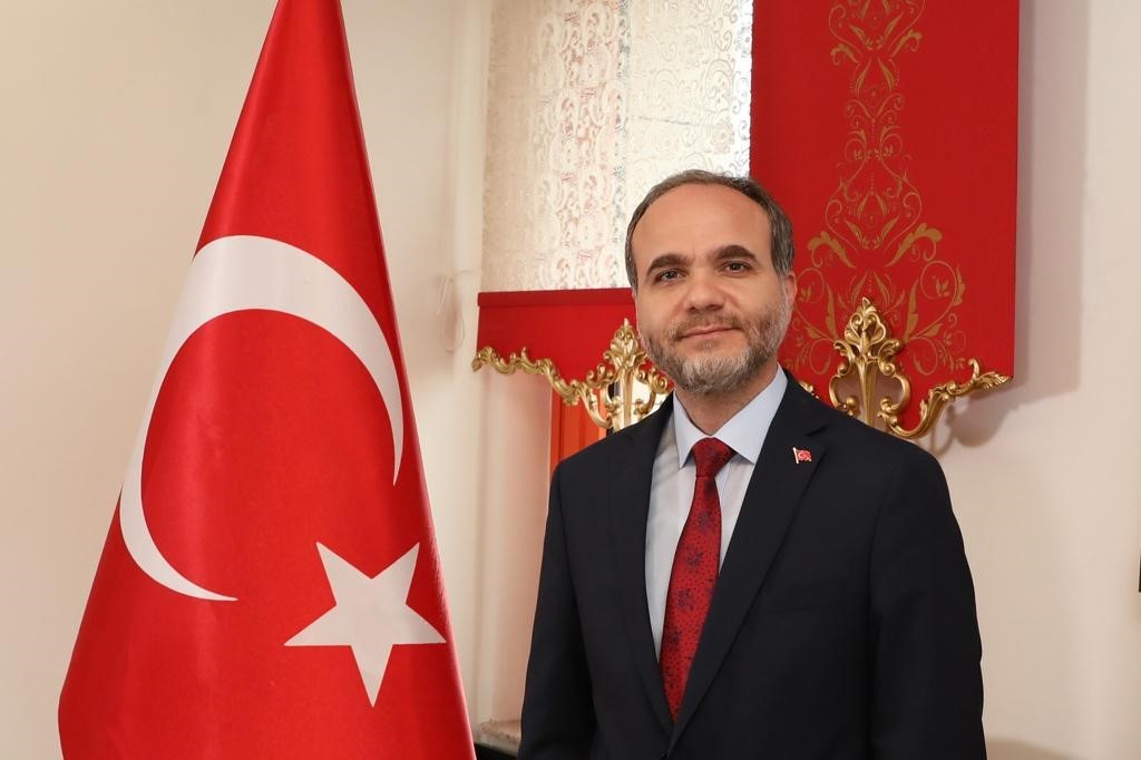 Rektör Hasan Uslu: “Atatürk, milletimize bağımsızlık duygularını büyük bir mücadele ile hissettirmiştir”