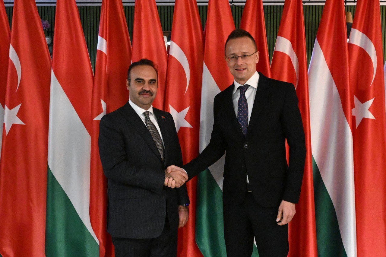 Sanayi ve Teknoloji Bakanı Kacır, Macaristan Dışişleri ve Ticaret Bakanı Szijjarto ile görüştü