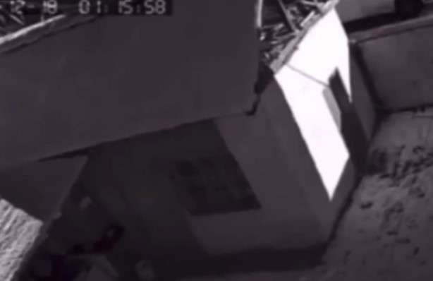 Gümüşhane’nin Kelkit ilçesinde yaşanan deprem güvenlik kameralarına yansıdı