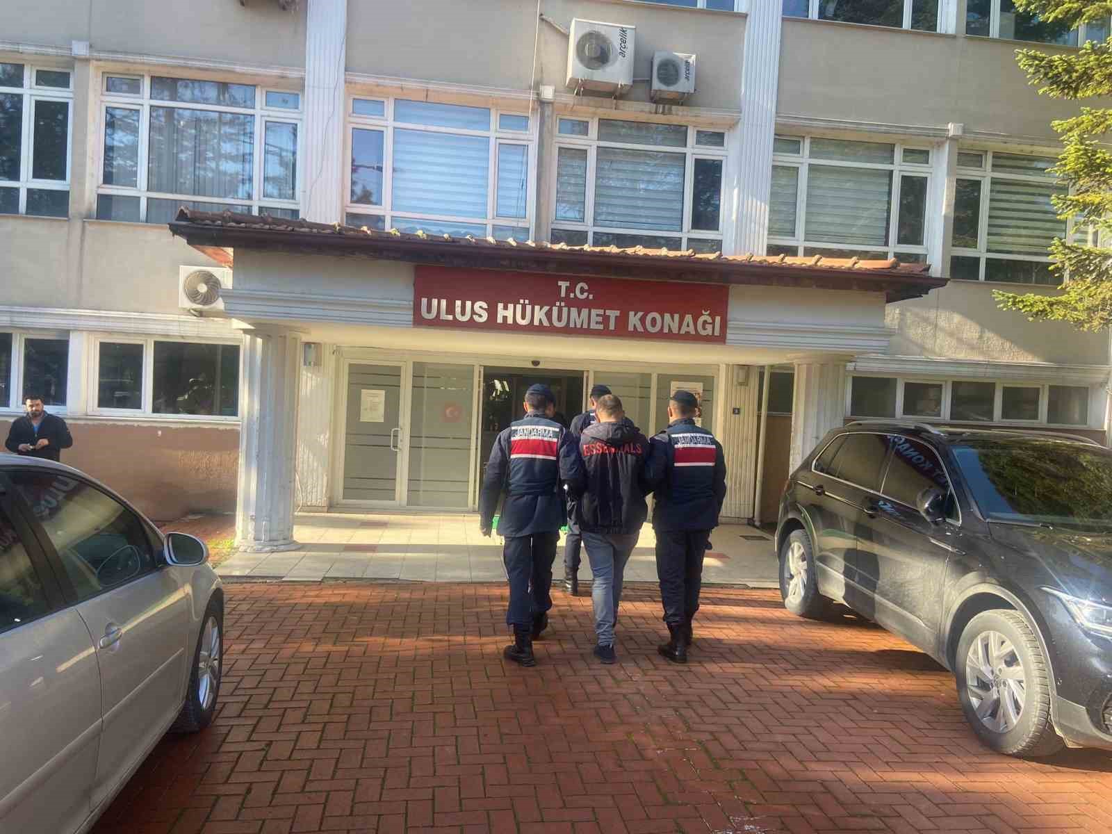 İstanbul’da aranan firari Bartın’da yakalandı