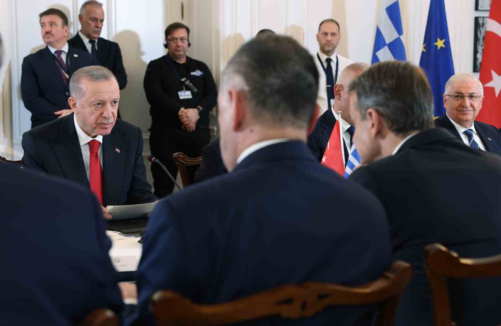 Yunanistan Başbakanı Miçotakis: “Türk vatandaşlarının Doğu Ege adalarını ziyaret etme serbestisini ele aldık”