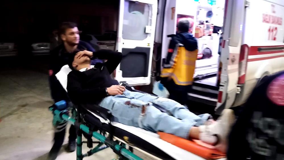 İnegöl de Suriyelilerin bıçaklı kavgası hastanede bitti