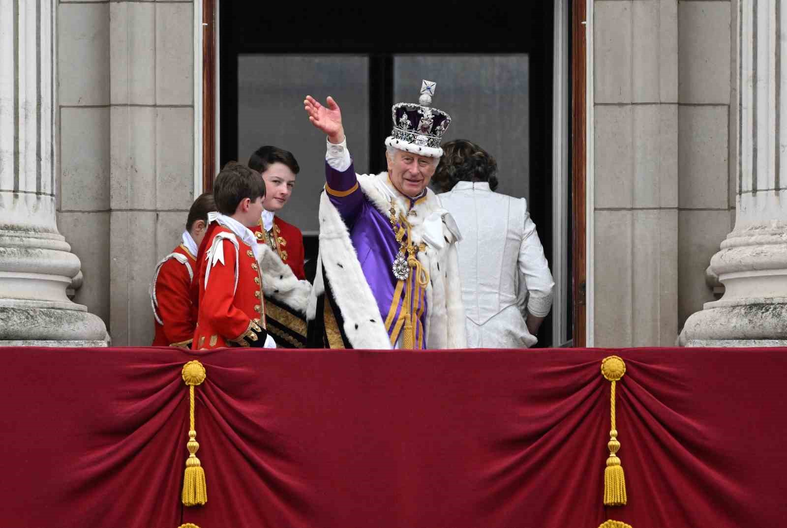 İngiltere Başbakanı Sunak, Kral III. Charles’a erken teşhis koyulduğunu açıkladı