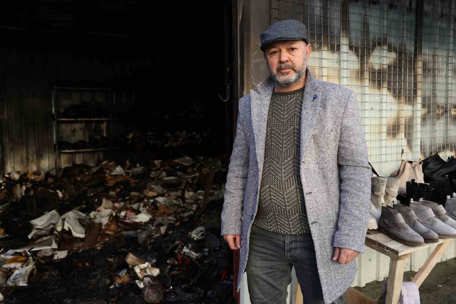 İzmir’de 69 gün arayla 2. kez yanan iş yeri küle döndü