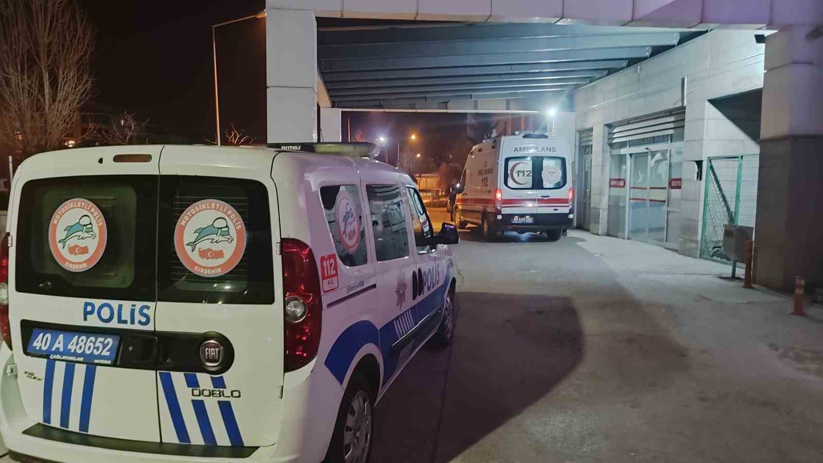 Kırşehir’de çevreye rahatsızlık veren kişileri uyaran bekçi göğsünden bıçaklandı
