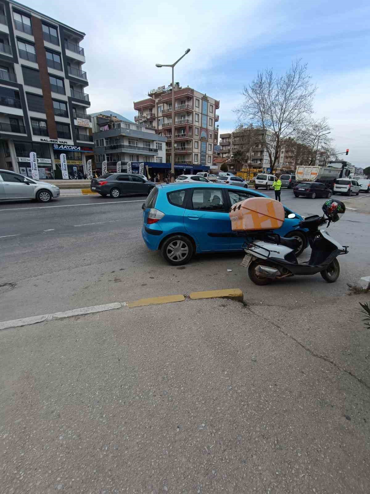Milas’ta otomobilin çarptığı yaşlı kadın yaralandı