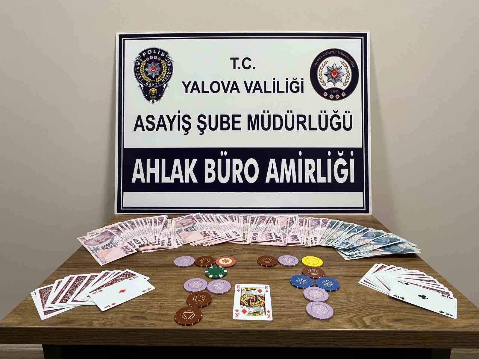 Yalova’da kumar oynayan 8 şüpheliye 51 bin 400 lira ceza