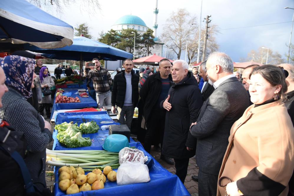 CHP Bursa Büyükşehir Belediye Başkan Adayı Mustafa Bozbey’den İnegöl Yeniceköy’e kapalı pazar yeri sözü
