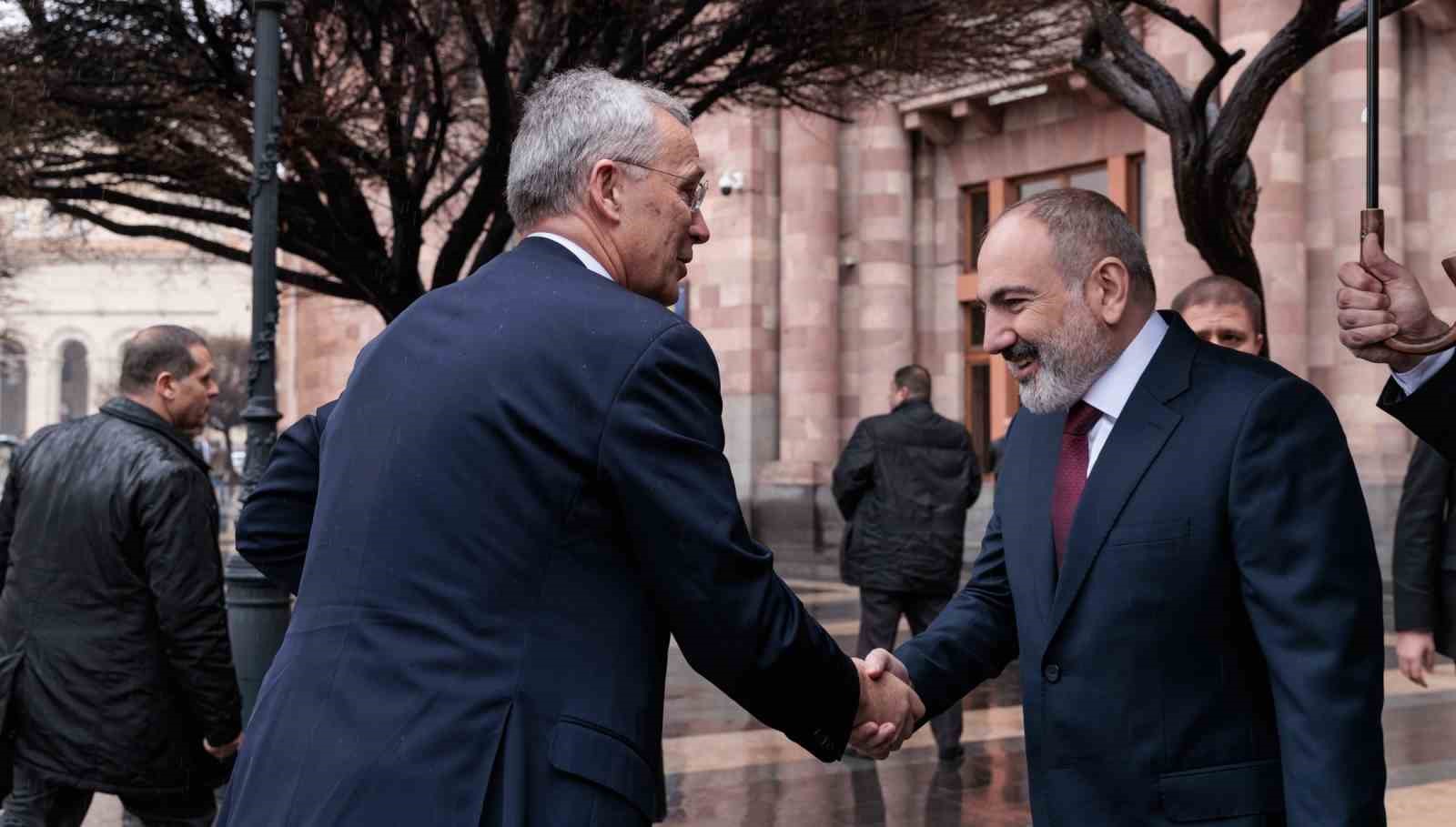 Stoltenberg: “Ermenistan ve Azerbaycan savaşın ardından kalıcı bir barışa ulaşma fırsatına sahip”