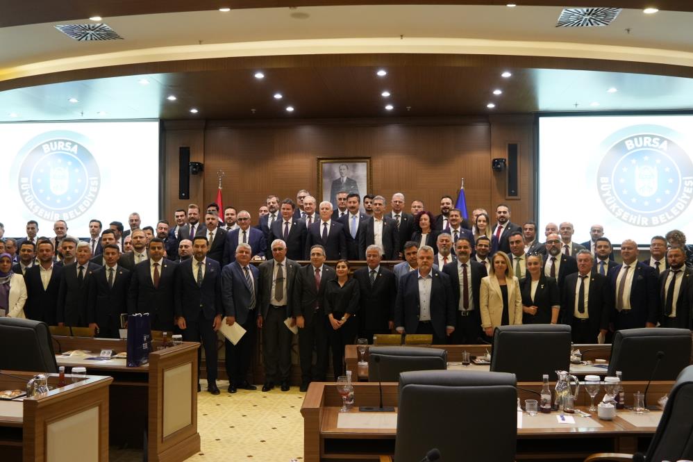 Mustafa Bozbey Başkanlığında Bursa Büyükşehir Meclisi’nde su indirimi ve Türkçe tabela kararı çıktı