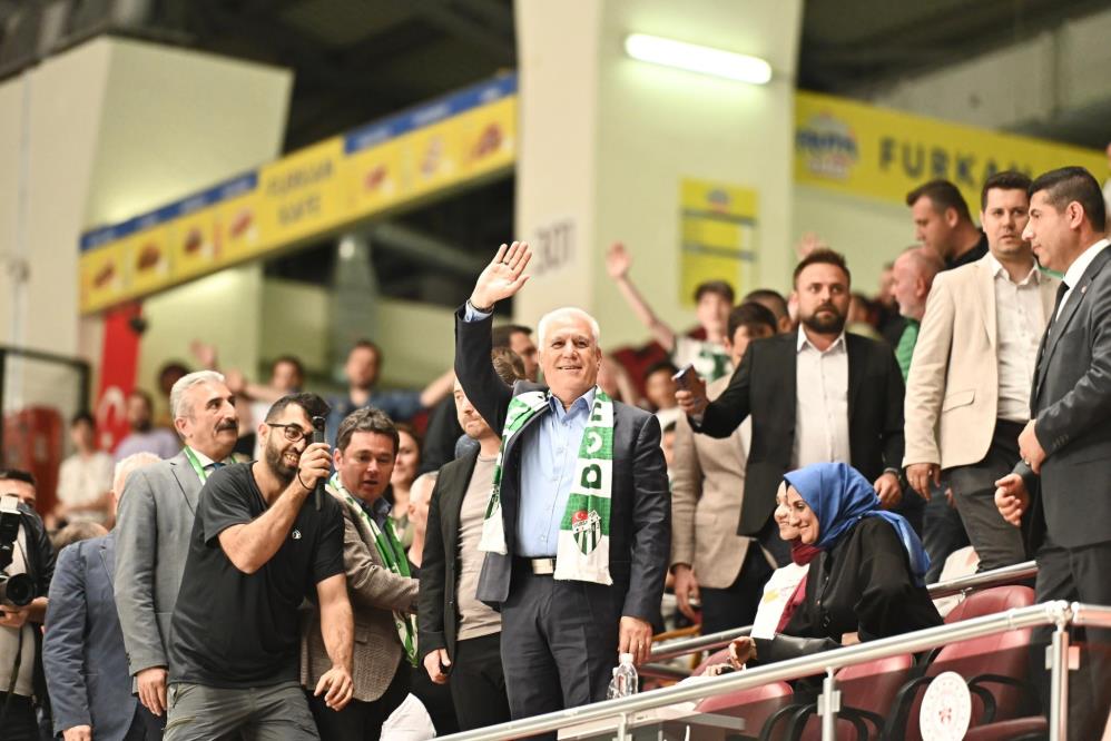 Bursa Büyükşehir Belediye Başkanı Mustafa Bozbey: “Bursaspor’un her zaman yanındayız”