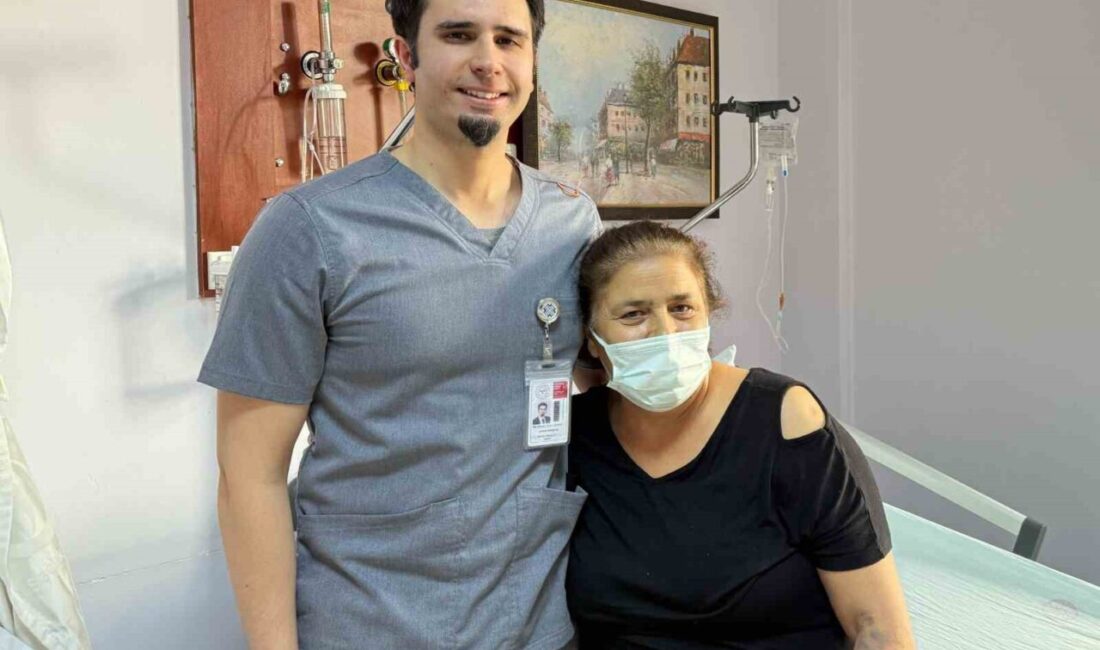 7 yıl boyunca çürümüş böbrekle yaşayan kadın, 4 saatlik ameliyatla sağlığına kavuştu Tunceli’de, 7 yıl boyunca çürümüş böbrekle yaşayan 55 yaşındaki Çiçek
