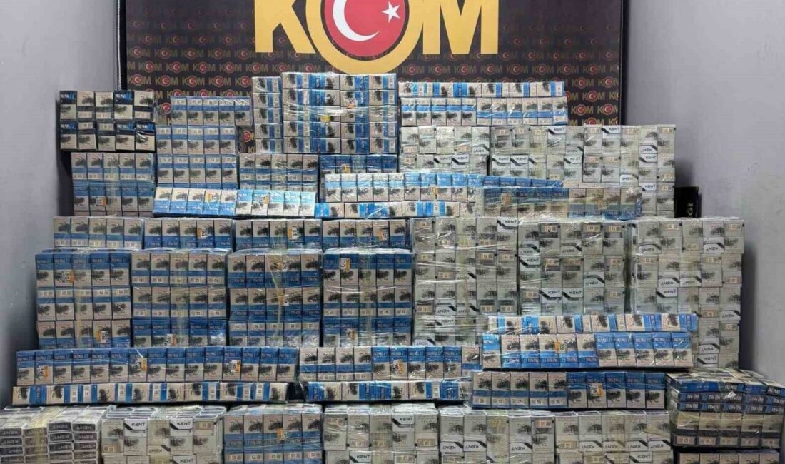 Ağrı’da 7 bin 950 paket kaçak sigara ele geçirildi Ağrı İl Emniyet Müdürlüğü ekipleri, kaçakçılıkla mücadele kapsamında yürüttükleri çalışmalar