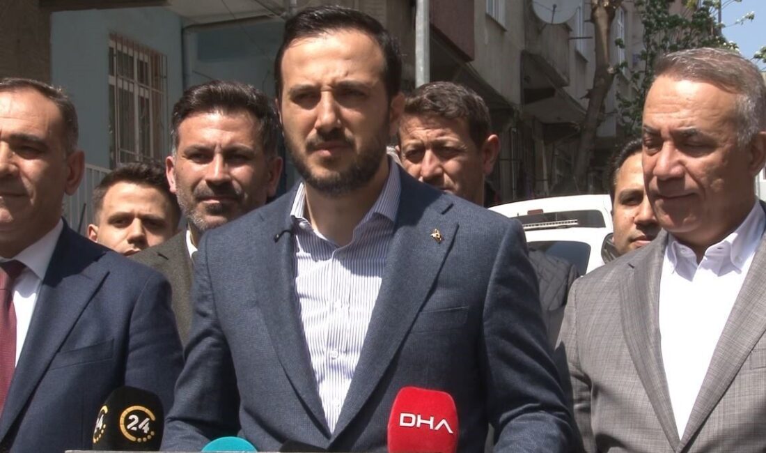 AK Parti İstanbul, 2 milyon üyeyi ziyaret etmek için sahaya indi AK Parti İstanbul İl Başkanlığı, teşkilat çalışmalarını güçlendirmek ve üyelerle