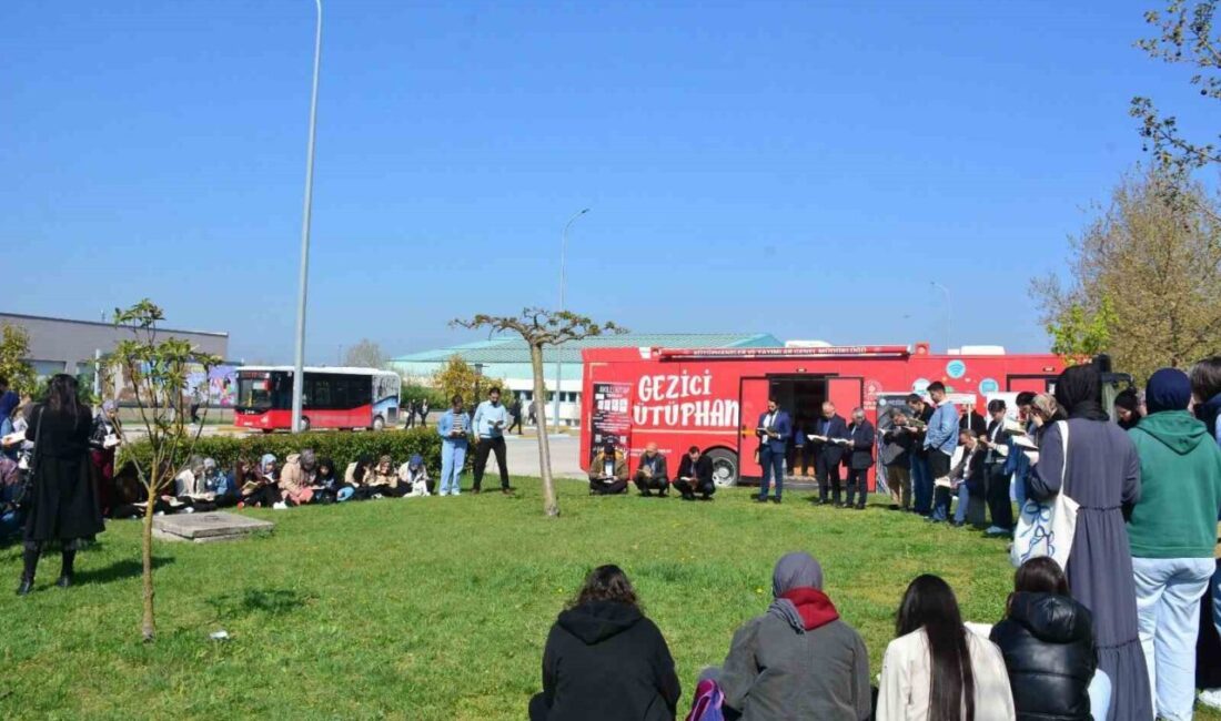 Akademisyenler ve öğrenciler kitap okudular Kültür ve Turizm Bakanlığı öncülüğünde “81 İlde Aynı Anda Kitap