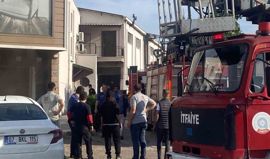 Aksu’da mobilya atölyesindeki yangın korkuttu Antalya’nın Aksu ilçesinde bir mobilya üretim atölyesinde çıkan yangın korkuttu.
