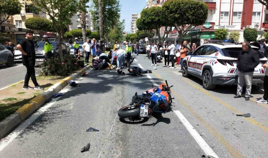 Alanya’da motosikletler çarpıştı: 2 yaralı Antalya’nın Alanya ilçesinde aynı yönde seyir halinde olan iki motosikletin