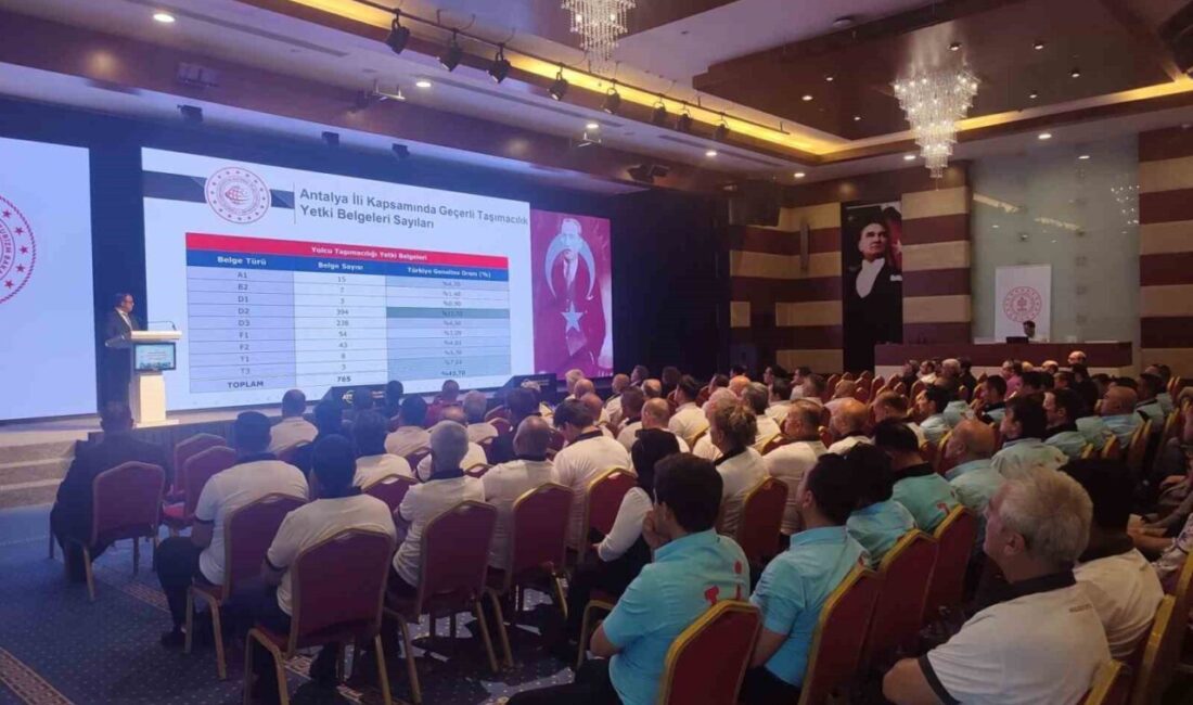 Antalya’da 300 turizm şoförüne yol güvenliği eğitimi verildi Antalya’da turizm taşımacılığı alanında görev yapan şoförlere yönelik düzenlenen “Turizmde