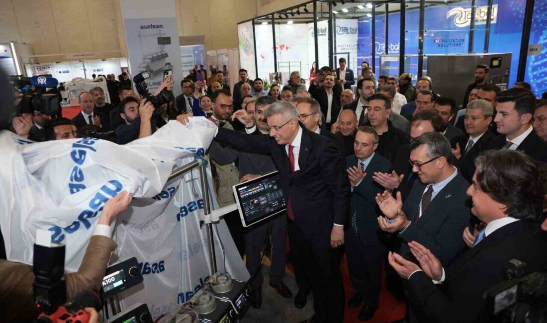 ASELSAN’dan kalplere dokunan teknoloji: Kalp akciğer makinesinin kan testleri başarıyla tamamlandı ASELSAN’ın hayat kurtaran sağlık teknolojileri arasında bulunan kalp akciğer makinesinin