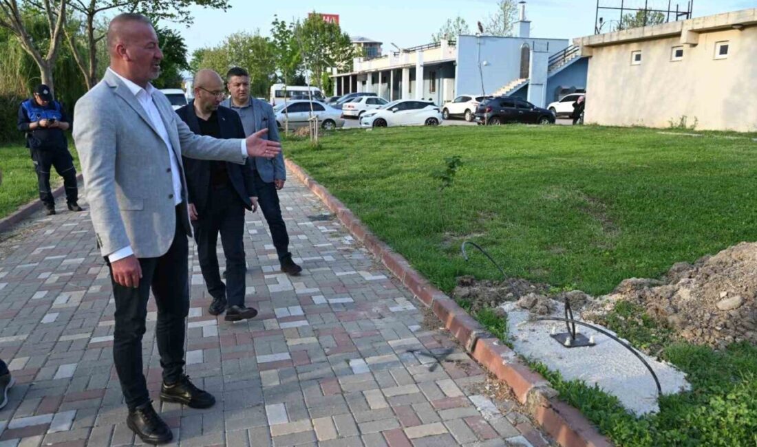 Atatürk Kültür Parkı aydınlatılıyor Karacabey Belediyesi, vatandaşların yoğun şekilde kullandığı Atatürk Kültür Parkı’nda kapsamlı