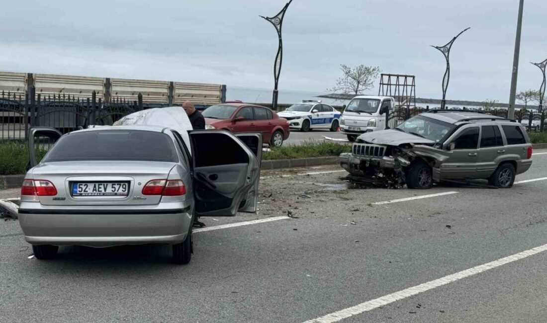 Bariyerleri aşan araç karşı şeride geçti: 2 yaralı Giresun’da bariyerleri aşarak karşı şeride geçen araç, başka bir otomobille