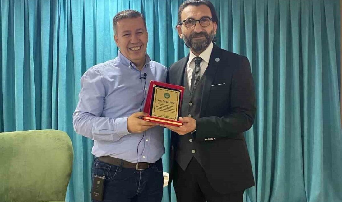 Başarılı girişimci, öğrencilerle buluştu Balıkesir Üniversitesi Burhaniye Uygulamalı Bilimler Fakültesi, girişimcilik ve kariyer gelişimi