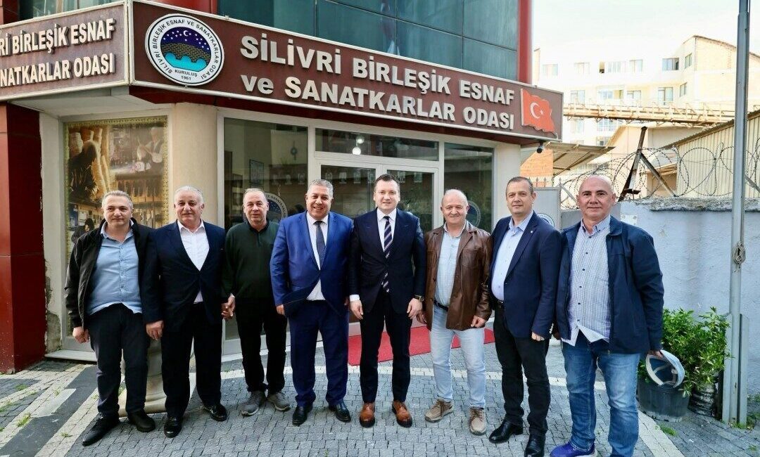 Başkan Balcıoğlu, Silivri Birleşik Esnaf ve Sanatkarlar Odası’nı ziyaret etti Silivri Belediye Başkanı Bora Balcıoğlu, Silivri Birleşik Esnaf ve Sanatkarlar