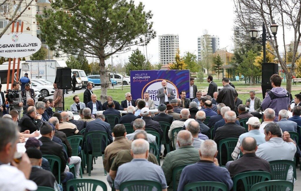 Başkan Çolakbayrakdar: “Her bir mahallenin çehresini değiştiren, değer katan projelere imza attık” Kocasinan Belediye Başkanı Ahmet Çolakbayrakdar; geleneksel hale gelen ‘Başkan Sizi