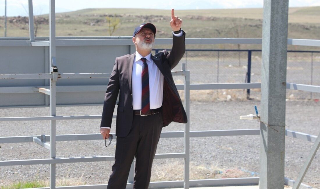 Başkan Çolakbayrakdar: “Kurban hizmetinde de öncü, Türkiye’de sayılı belediyeyiz” Kocasinan Belediye Başkanı Ahmet Çolakbayrakdar, Erkilet Bülbül Pınarı mevkiinde bulunan