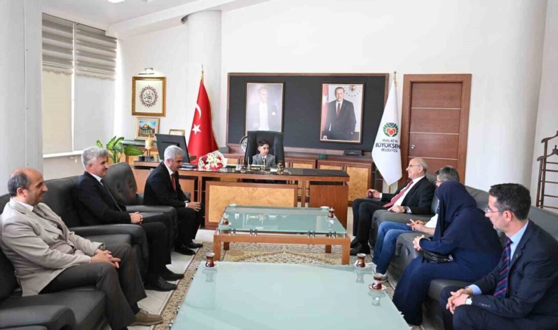 Başkan Er,” Bu koltuklara hizmet bilinci ile oturulması gerekiyor” 23 Nisan Ulusal Egemenlik ve Çocuk Bayramı kapsamında geleneksel olarak