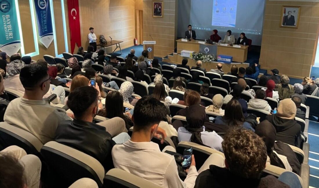 Bayburt’ta ilaç atıklarının geri dönüştürülmesi konulu panel düzenlendi Sağlık Hizmetleri Yüksekokulu Eczane Hizmetleri Programı öğrencileri tarafından, Eda Yönten