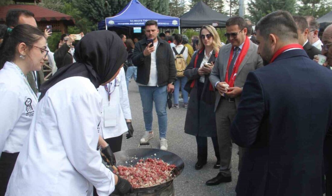 Beyşehir’deki festivalde yöresel lezzetler de görücüye çıkarıldı Konya’nın Beyşehir ilçesinde geleneksel olarak düzenlenen festivalde yöresel lezzetler de