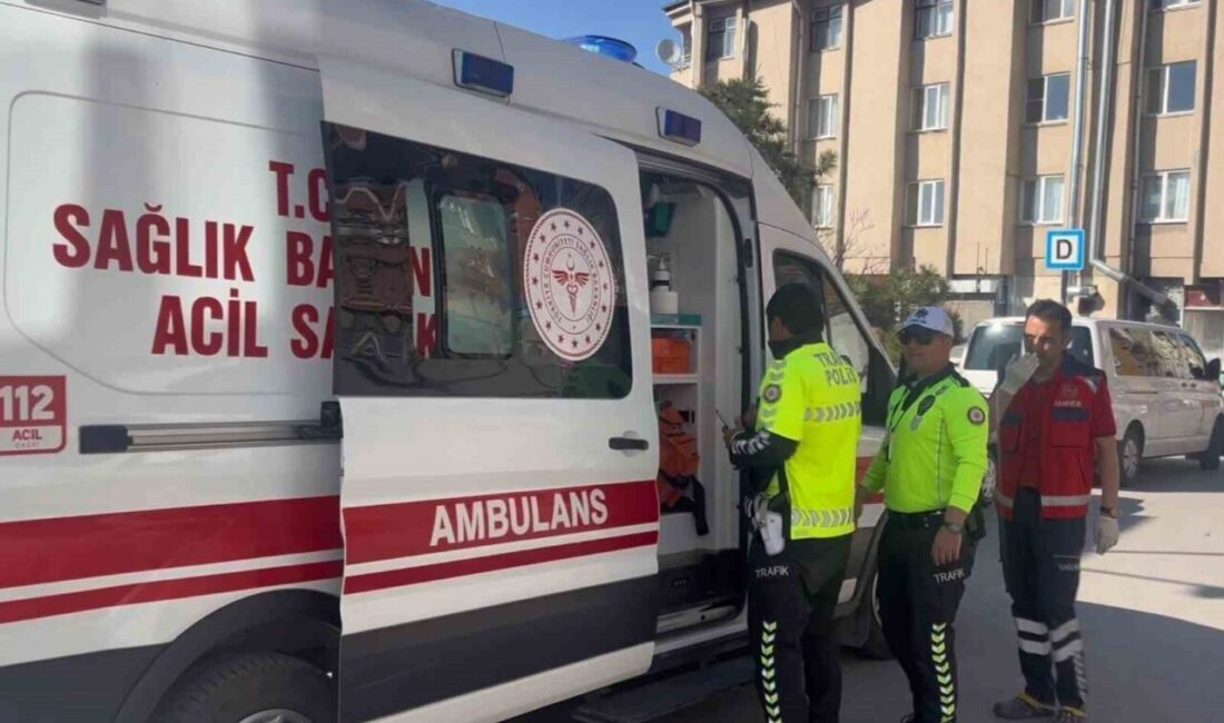 Bisiklet ile elektrikli skuter çarpıştı: 2 yaralı Aksaray’da bisiklet ile elektrikli skuterin çarpışması sonucu meydana gelen trafik