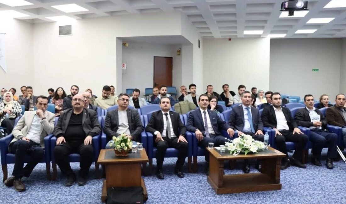 “Bölgesel Süne ve Kahverengi Kokarca Eğitim Toplantısı” düzenlendi Erzincan Bahçe Kültürleri Araştırma Enstitüsü Müdürlüğü’nde bölgesel süne ile mücadele