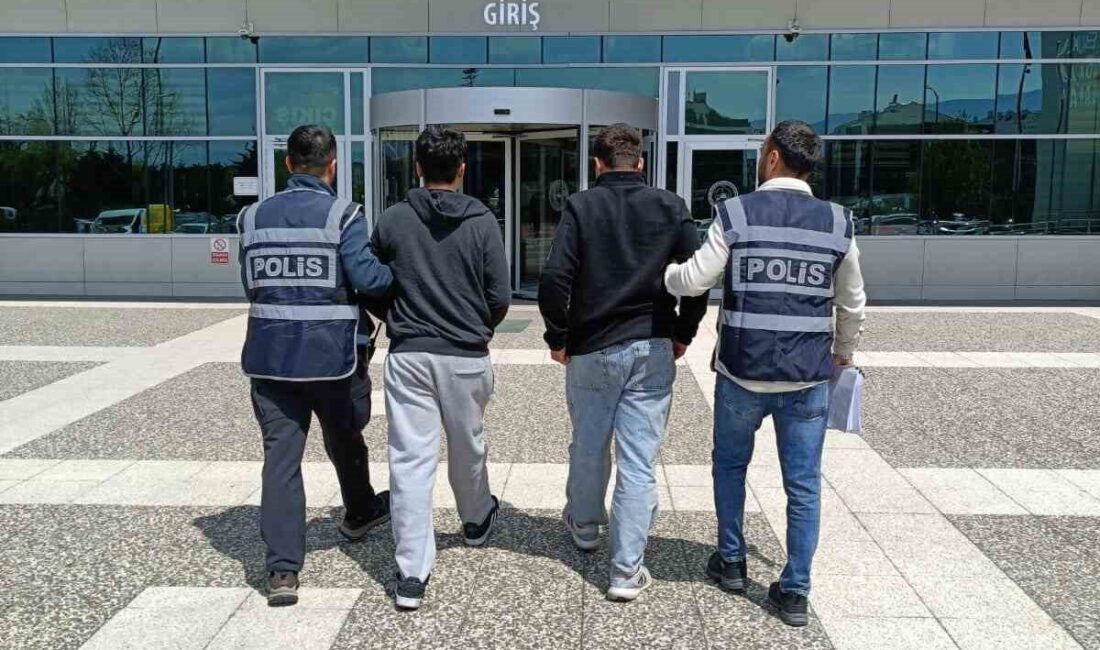 Bolu’da motosiklet hırsızlığı şüphelisi 2 kişi yakalandı Bolu’da 1 hafta içerisinde 4 farklı mahalleden 4 motosikleti çalan