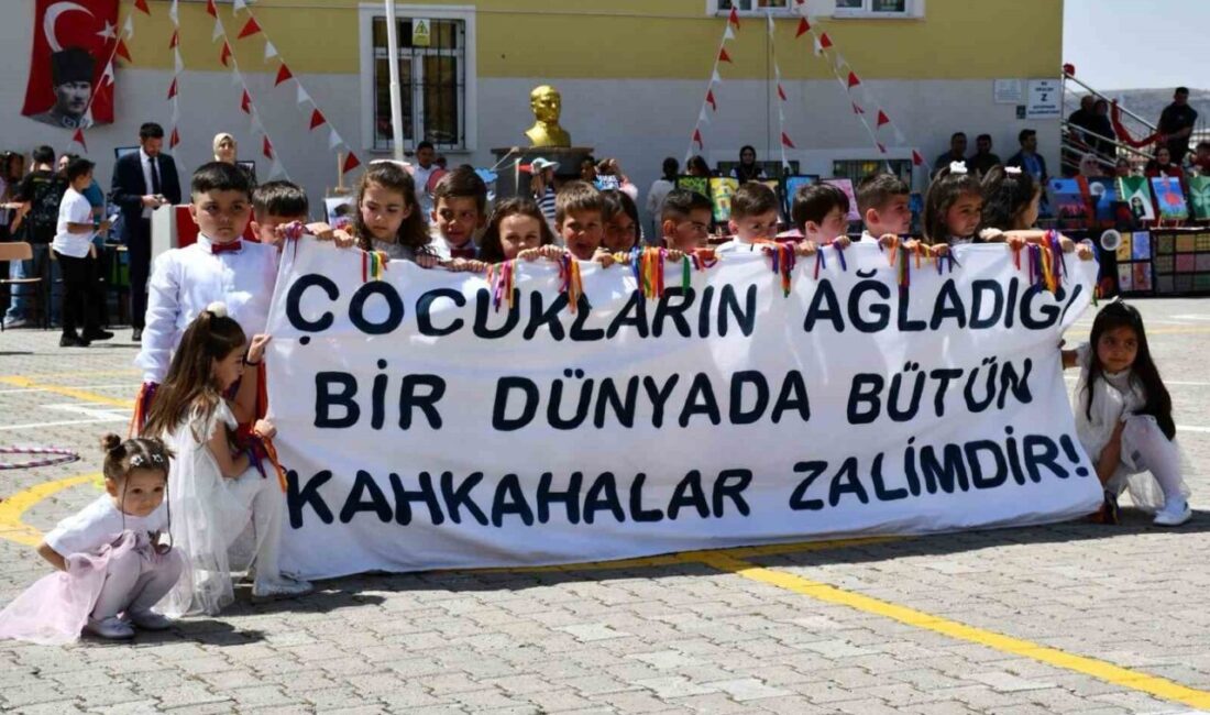 Bünyan ve Tomarza’da 23 Nisan coşkusu Kayseri’nin Bünyan ve Tomarza ilçelerinde 23 Nisan Ulusal Egemenlik ve