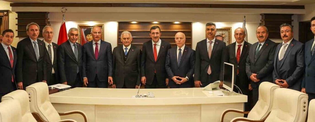 Cumhurbaşkanı Yardımcısı Yılmaz Büyükşehir Belediyesi’ni ziyaret etti Ekonomik İşbirliği Teşkilatı (EİT) Erzurum 2025 Turizm Başkenti etkinliklerine katılmak