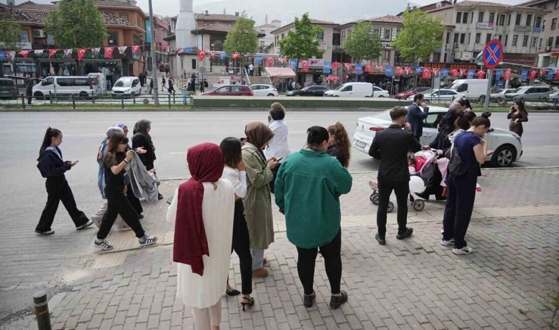 Deprem Bursa ve Yalova’da da yoğun hissedildi Marmara Denizi kıyısındaki şehirlerden hissedilen deprem Bursa ve Yalova’da da