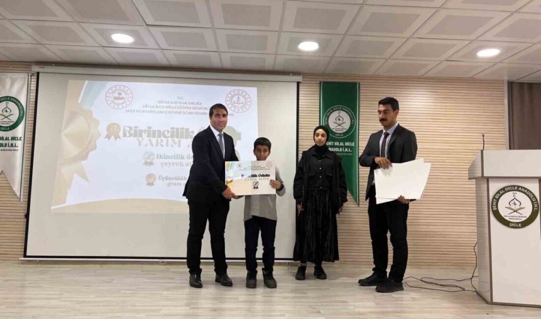 Dicle Şehit Bilal Dicle Anadolu İmam Hatip Lisesi’nde aynı günde 3 anlamlı etkinlik Diyarbakır’ın Dicle ilçesinde bulunan Şehit Bilal Dicle Anadolu İmam Hatip