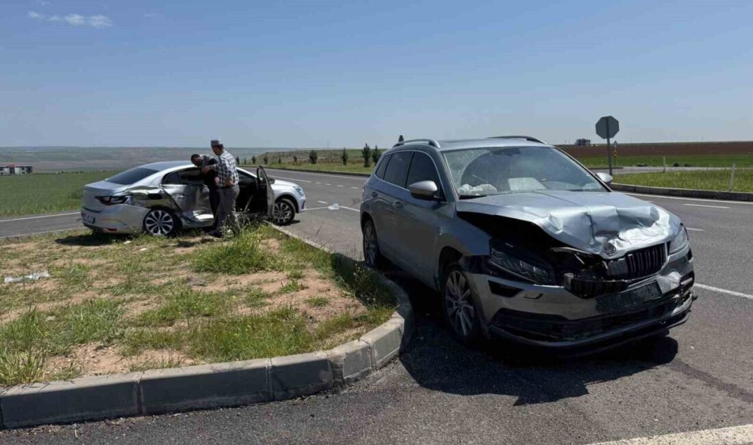 Diyarbakır-Mardin karayolunda trafik kazası: 4 yaralı Diyarbakır-Mardin yolu üzeri Kırmasırt Mahallesinde meydana gelen trafik kazasında 4