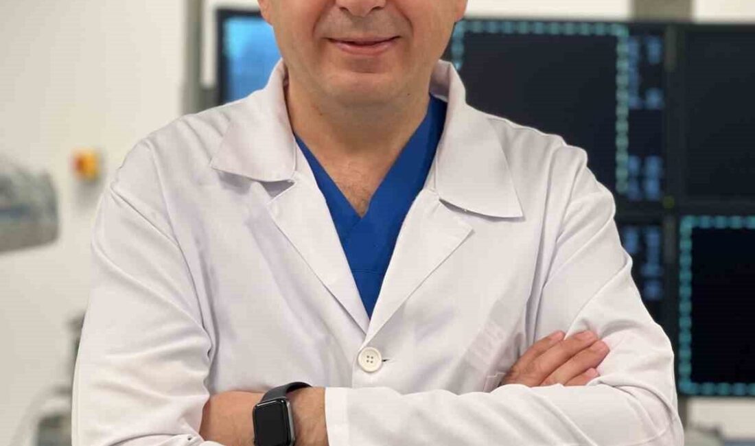 Doç. Dr. Yücel: “Aort yırtılması erkeklerde, kadınlara oranla 2-3 kat daha sık görülür” Manisa Şehir Hastanesi Kardiyoloji Hekimi Doç. Dr. Habil Yücel, “Aort