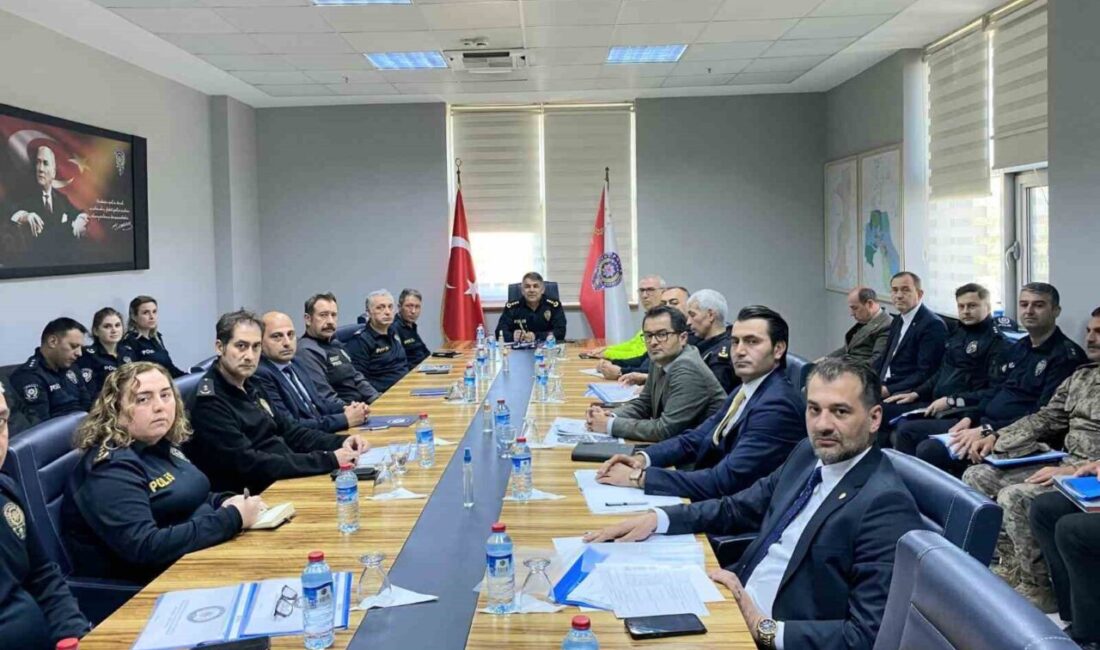 Edirne Emniyeti’nde değerlendirme toplantısı Edirne İl Emniyet Müdürlüğü’nde Kakava Şenlikleri ve 1 Mayıs Emek