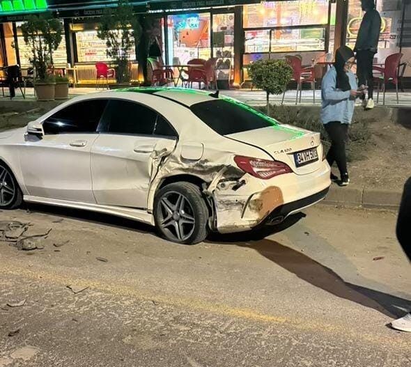 Elazığ’da iki otomobil çarpıştı: 1 yaralı Elazığ’da Mercedes marka otomobilin karıştığı trafik kazasında 1 kişi yaralandı.