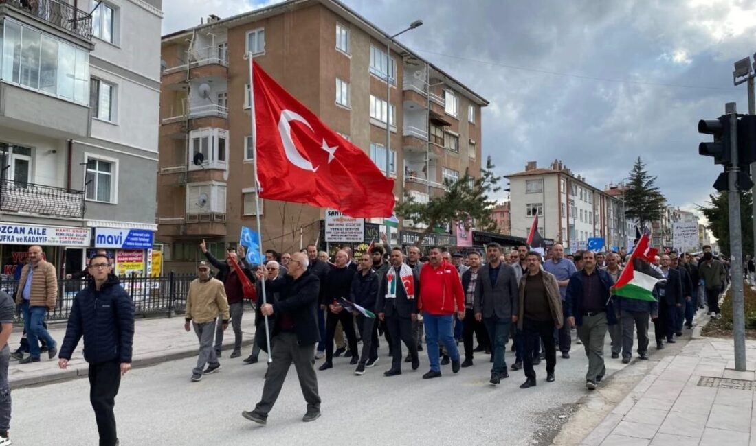 Ereğli’de Doğu Türkistan ve Gazze için destek yürüyüşü düzenlendi Konya’nın Ereğli ilçesinde, sivil toplum kuruluşları tarafından, Doğu Türkistan ve