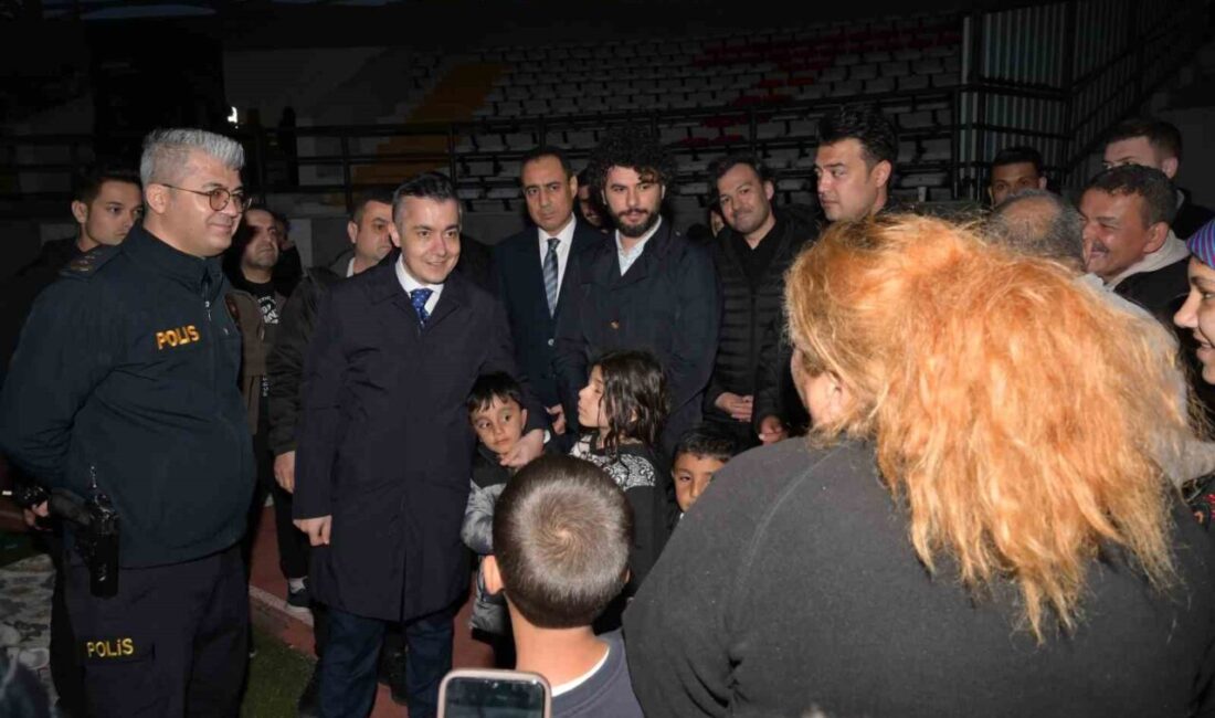 Esenyurt Belediyesi tüm ekipleriyle gece boyunca sahada olacak İstanbul’da meydana gelen 6.2 büyüklüğündeki depremin ardından Esenyurt Belediyesi tüm