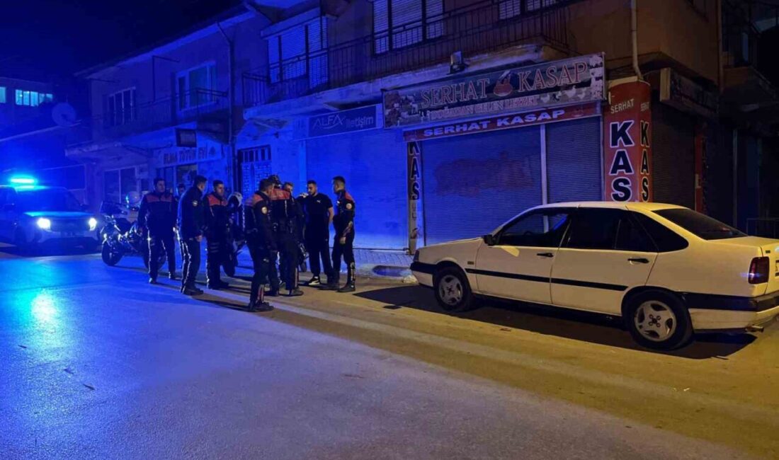 Eskişehir’de şüpheli şahıslara ve araçlara yönelik denetim yapıldı Eskişehir İl Emniyet Müdürlüğü ekiplerince yapılan denetimlerde uyuşturucu madde ve