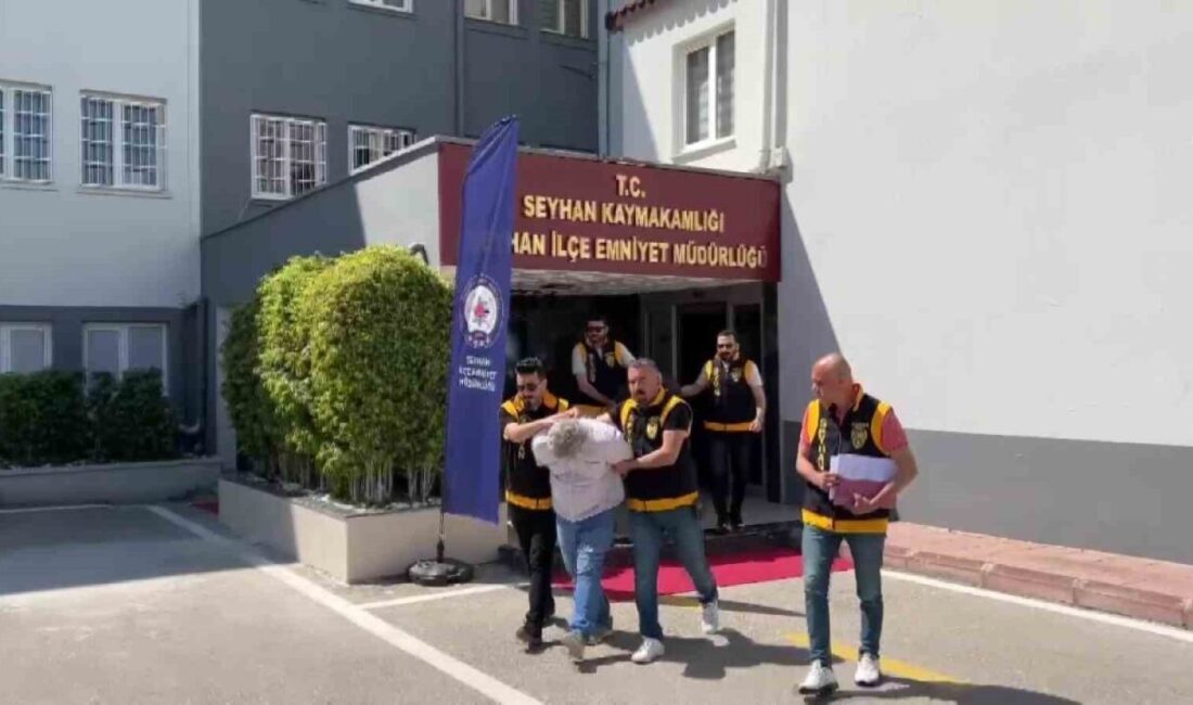 Evinde 12 silah ele geçirildi, “Hevesim var, biriktiriyorum” dedi Adana’da evinde 7’si tabanca 12 silah ve 498 mermi ele