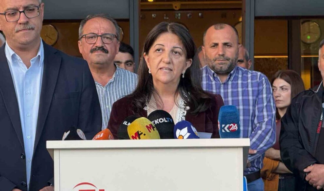 İmralı’yı ziyaret eden DEM Parti heyetinden açıklama: “Görüşme verimli geçti” DEM Parti heyeti, terör örgütü elebaşı Abdullah Öcalan’la dördüncü kez