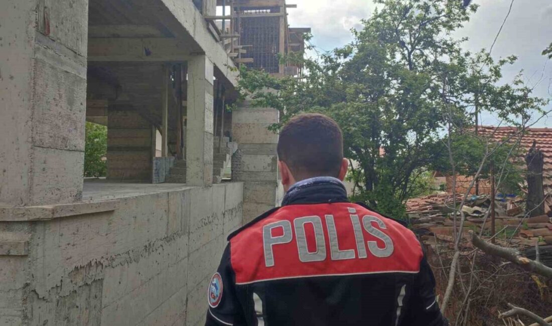 İnşaattan düşen işçi yaralandı Edirne’nin Keşan ilçesinde, Aşağı Zaferiye Mahallesi’nde meydana gelen olayda, çalıştığı