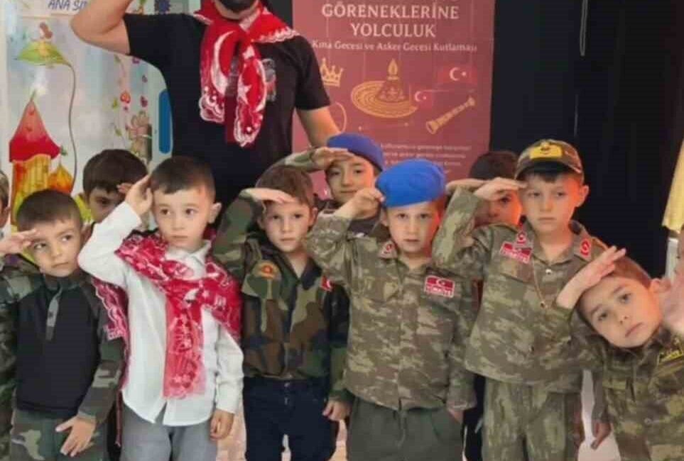 İscehisar Anaokulu’nda kına ve asker eğlencesi etkinliği Milli Eğitim Bakanlığı Değerler Hareketi çerçevesinde İscehisar Anaokulu’nda düzenlenen etkinlikte,